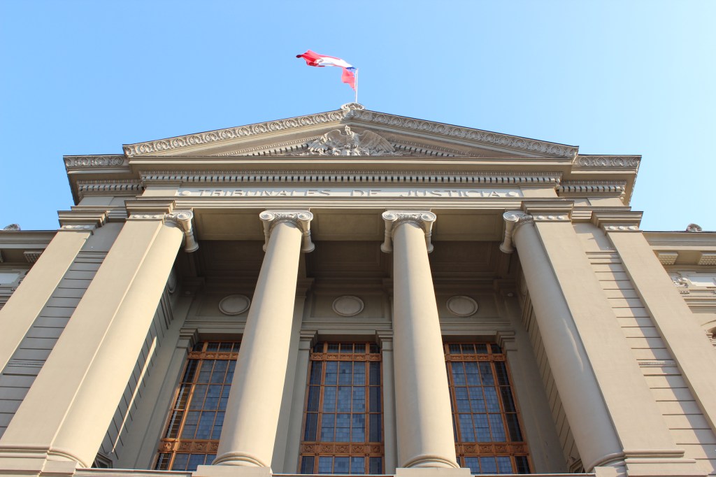 Tribunales de Justicia. 