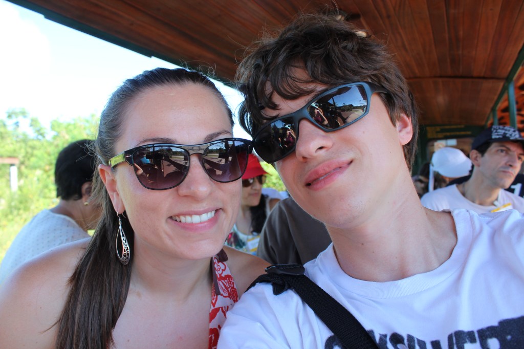 Garantindo o lugar no trem rumo as Cataratas.